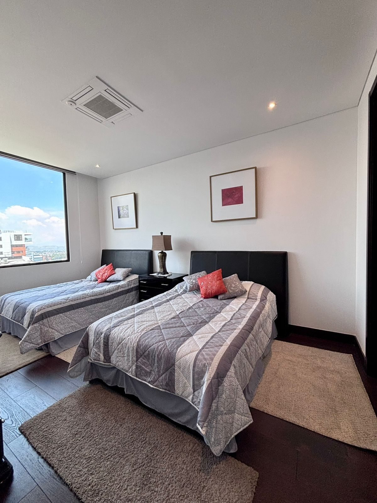 Apartamento en Edificio Echo, zona 14
