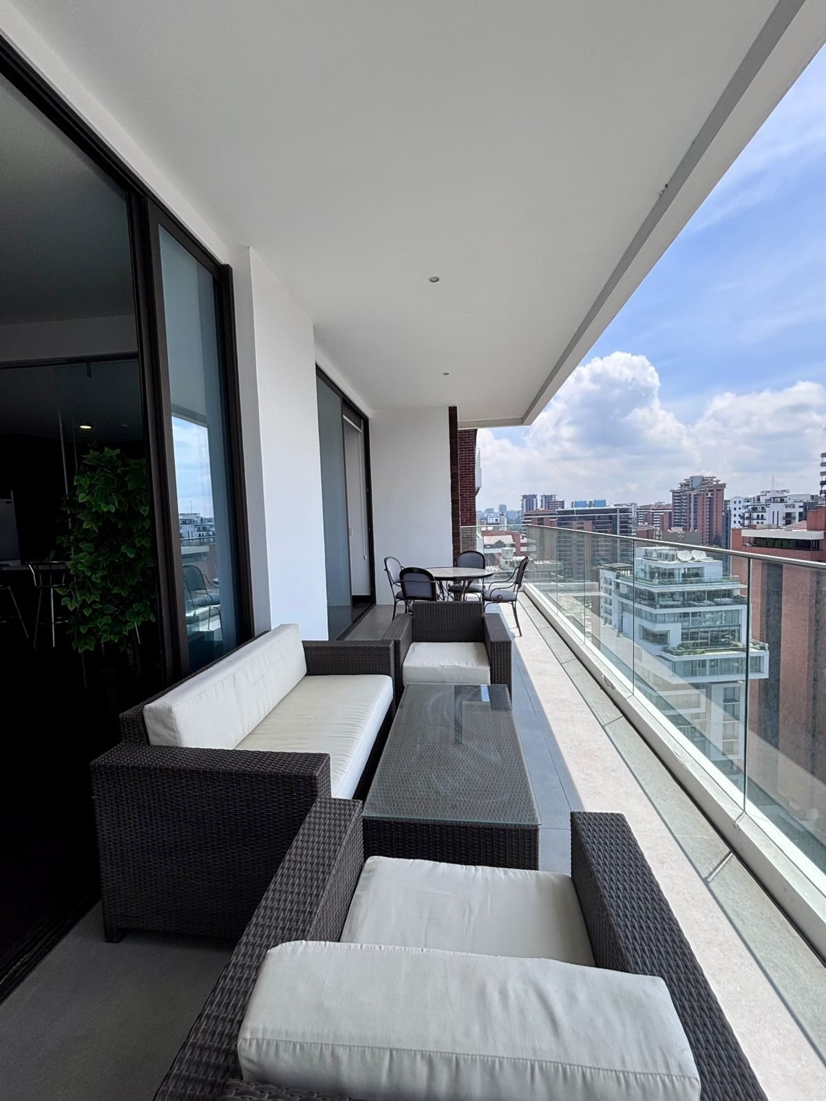 Apartamento en Edificio Echo, zona 14