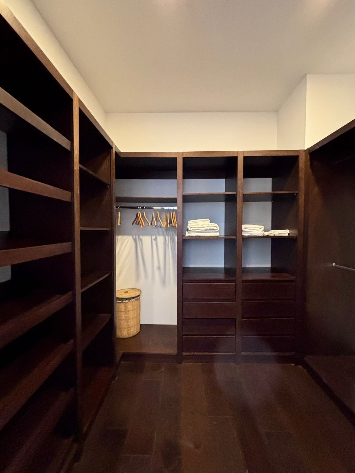 Apartamento en Edificio Echo, zona 14