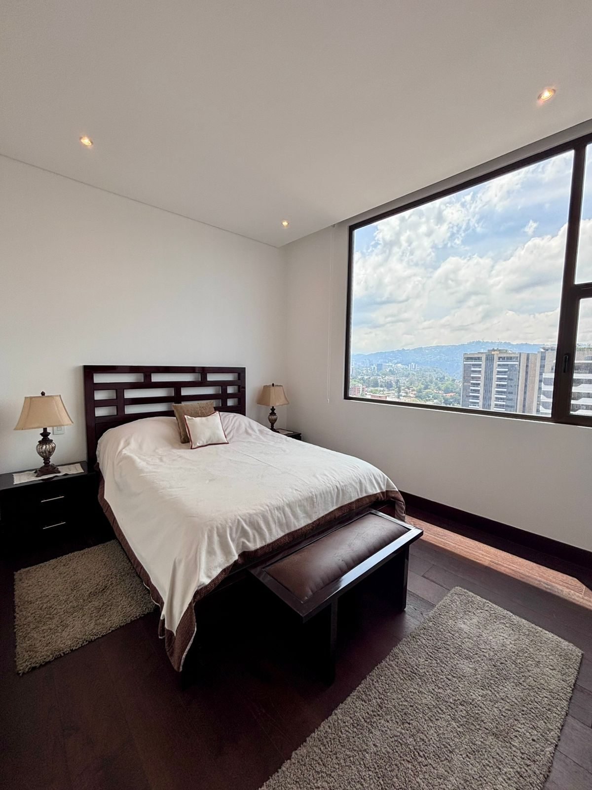 Apartamento en Edificio Echo, zona 14