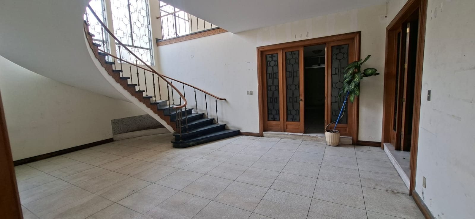 Inmueble corporativo en la 7a. Avenida