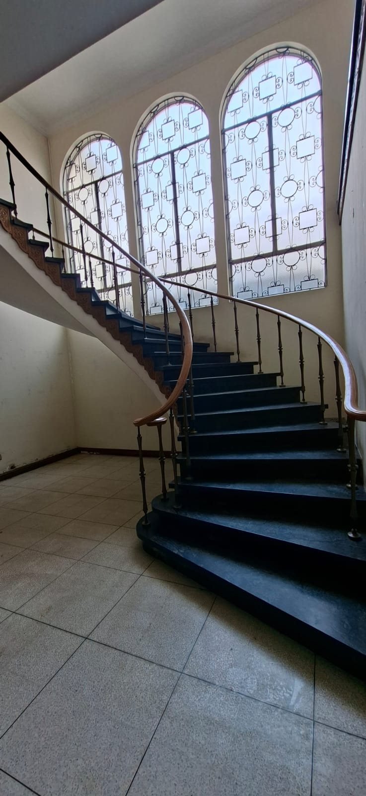 Inmueble corporativo en la 7a. Avenida