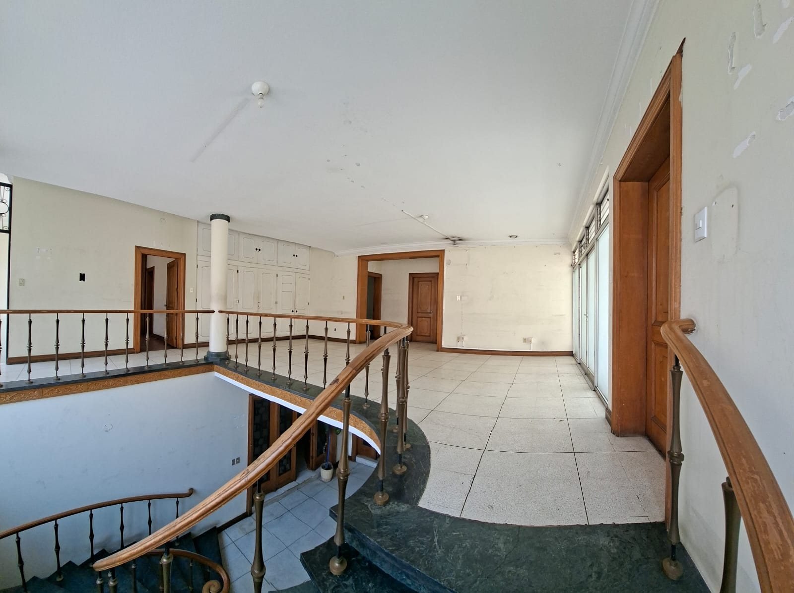 Inmueble corporativo en la 7a. Avenida