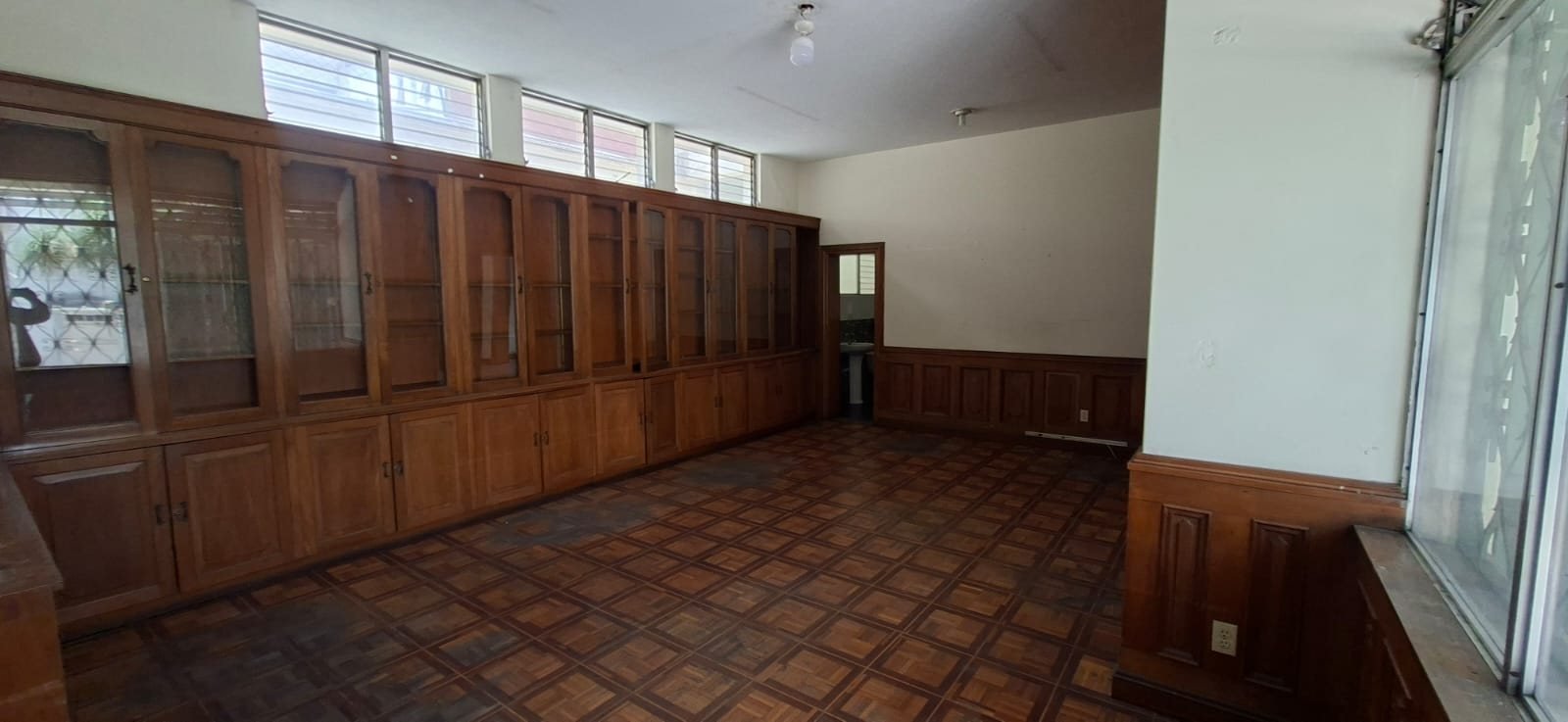 Inmueble corporativo en la 7a. Avenida
