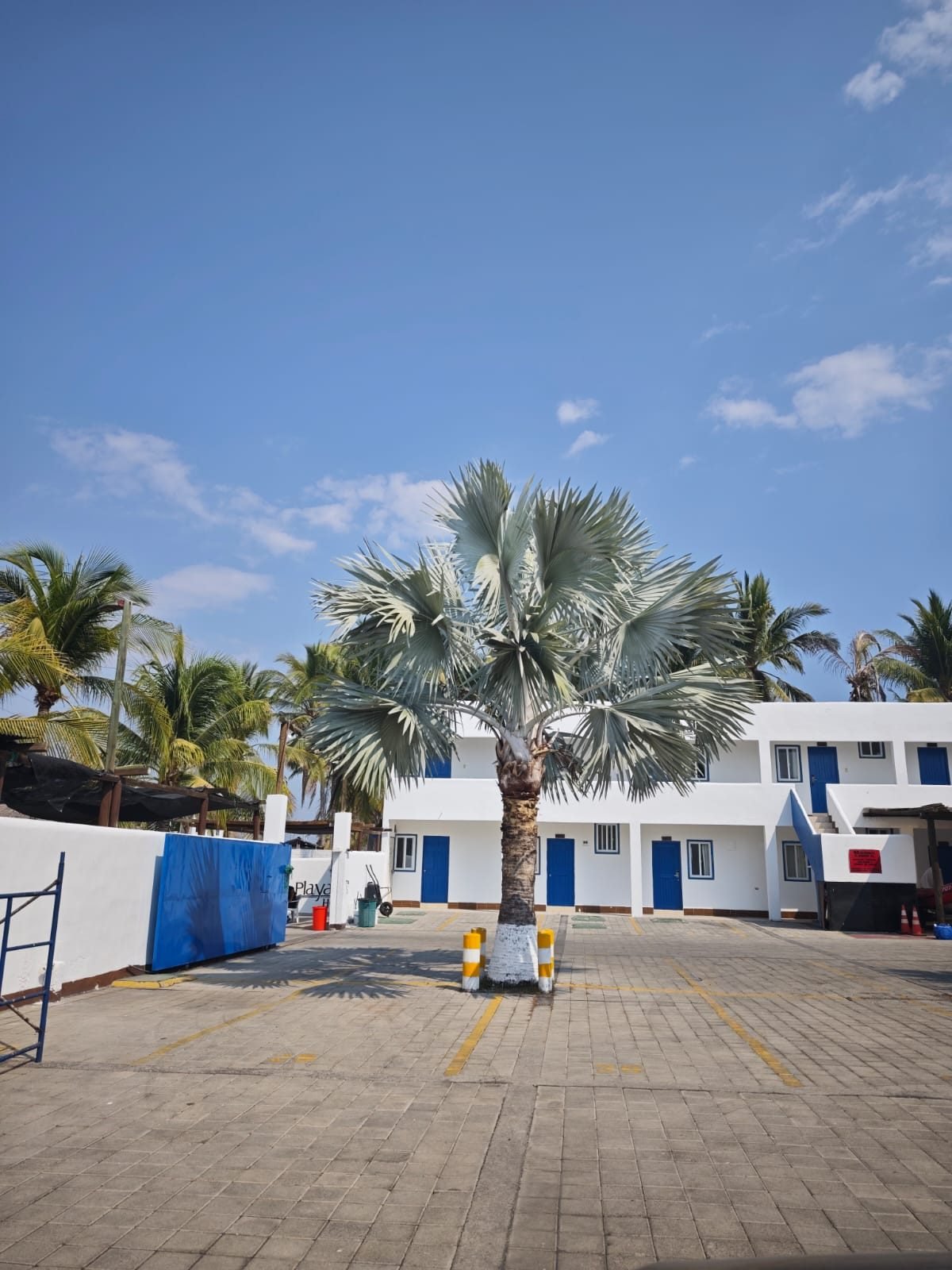 Hotel frente al mar en Monterrico